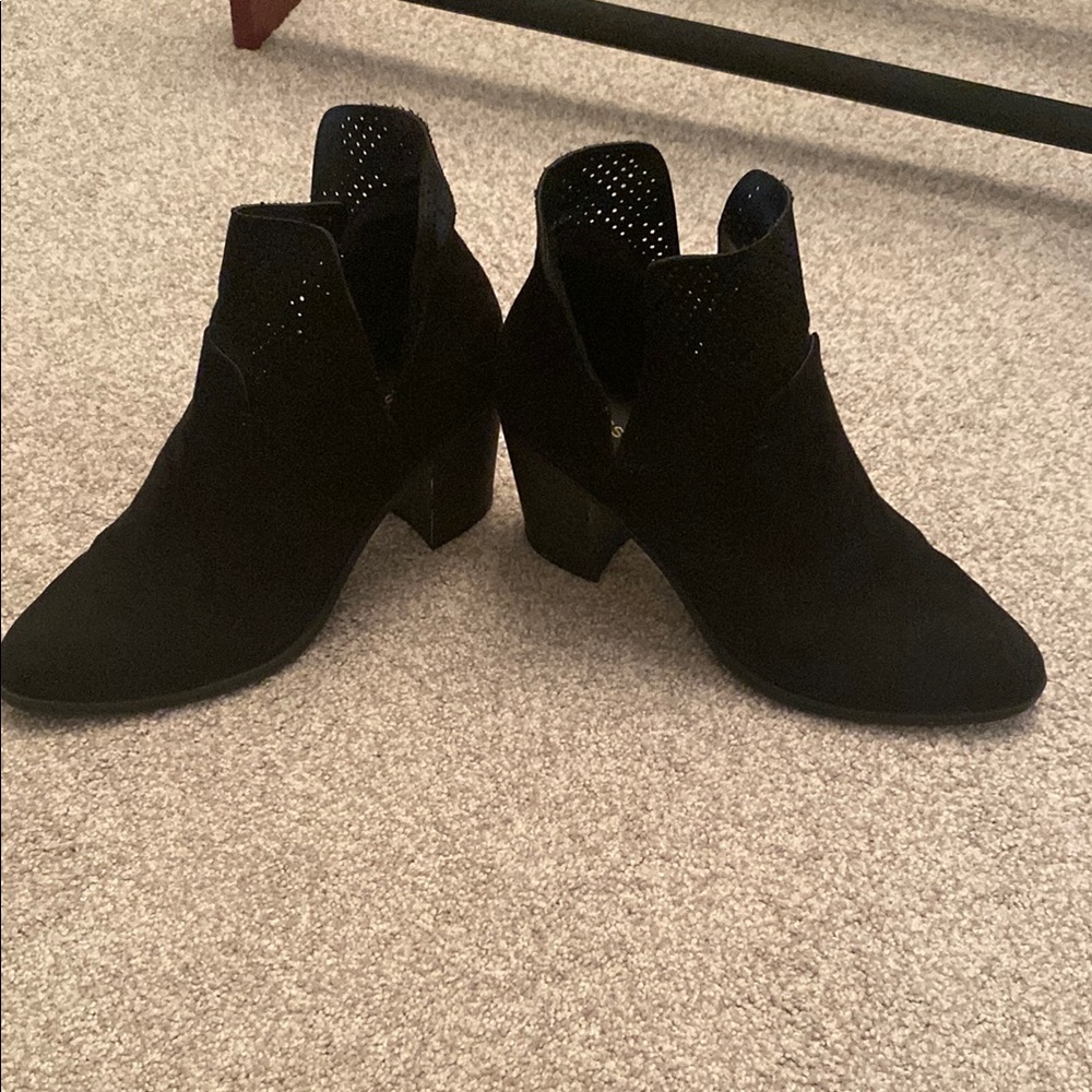 Express black suede booties